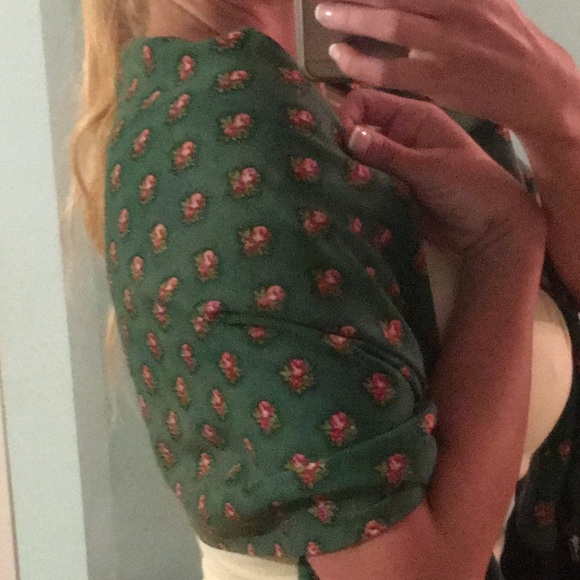 Authentic Switzerland 🇨🇭 shoulder wrap. - Picture 7 of 8